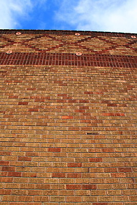 포토 JPG 해외이미지 모양 구름 디자인 선 벽 백그라운드 패턴 건축양식 벽지 하늘 표면 추상 벽돌 주택 사람없음 건물 가로 빨간색 파란색 갈색 힘 블록 바위 도시 역사 파편 타일 묘사 질감 시멘트 직사각형 건축업자 고체 옛날 줄서기 콘크리트 해외202004 해외포토 자연요소 도형 건축물 건축 컬러 무늬 모션 돌_바위 파일형식 이미지허브