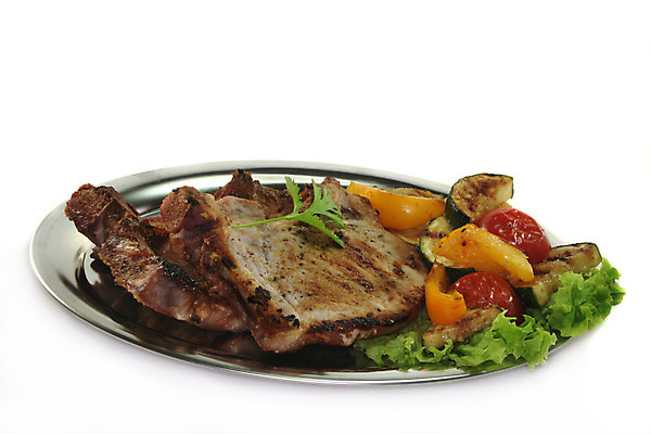 포토 JPG 해외이미지 조각 토마토 가지 양파 피망 육류 사람없음 자르기 허리 갈비뼈 바비큐립 주키니 해외202004 해외포토 채소 식재료 모션 뼈 신체부위 바비큐 파일형식 이미지허브