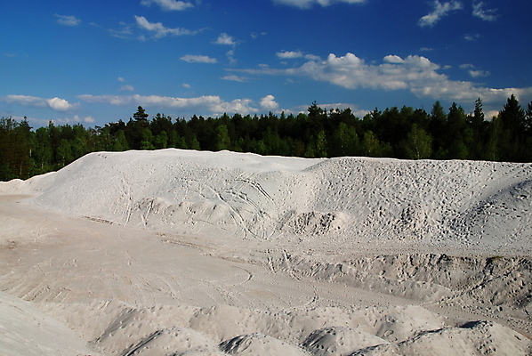 포토 JPG 해외이미지 도로 모래 백그라운드 사람없음 건물 사막 고속도로 모래언덕 발굴 언덕 방법 인공 채석 해외202004 해외포토 건축물 길 교통시설 파일형식 이미지허브