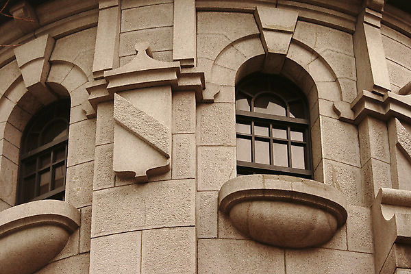 포토 JPG 해외이미지 벽 건축양식 창문 유리 한국 사람없음 건물 발코니 기둥 묘사 세피아 철강 콘크리트 해외202004 해외포토 건축물 건축 아시아 재질 촬영기법 파일형식 이미지허브