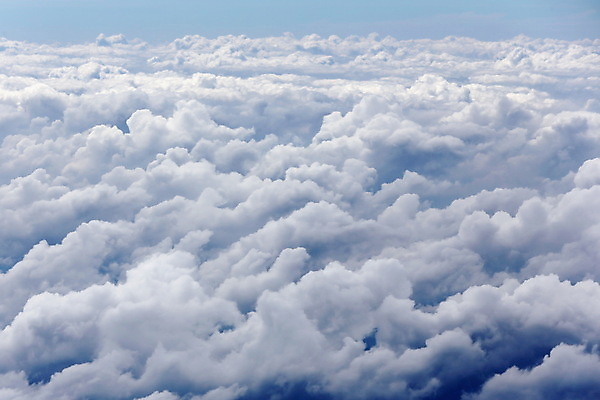 포토 JPG 해외이미지 구름 여행 백그라운드 날개 창문 교통시설 하늘 휴가 비행기 안테나 사람없음 야외 파란색 항공 제트기 대패 수평선 해외202004 해외포토 자연요소 컬러 교통 통신 항공교통 대중교통 시설 파일형식 이미지허브