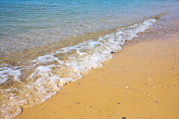 포토 JPG 해외이미지 모래 파도 바다 휴식 사람없음 물 노란색 맑음 거품 투명 휴양지 우크라이나 해외202004 해외포토 자연요소 유럽 컬러 컨셉 날씨 장소 파일형식 이미지허브
