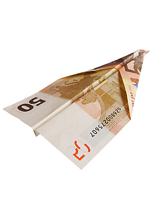 포토 JPG 해외이미지 종이 컨셉 지폐 돈 비즈니스 하늘 성공 사람없음 금융 경제 장난감 저축 유로 변화 시장 재산 하락 속도 투자 빚 대패 위기 비용 해외202004 해외포토 파일형식 이미지허브