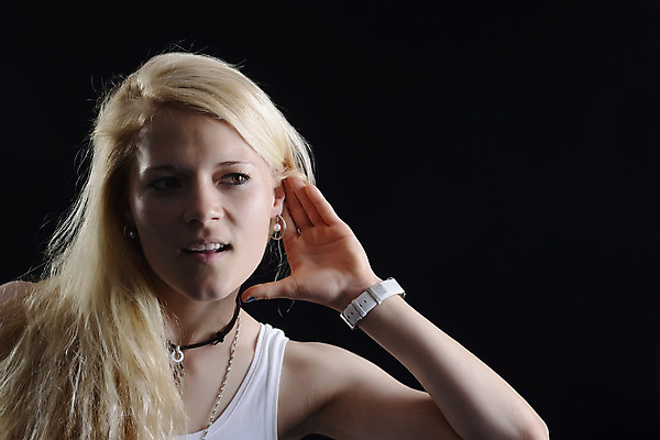 포토 JPG 해외이미지 학생 긴머리 여자 검은배경 한명 10대 금발 침묵 소리 듣기 신비 비밀 싱글 귀 부드러움 청각 고립 이해 성인여자만 연습생 견습생 해외202004 해외포토 1 헤어스타일 백그라운드 컨셉 모션 청소년 사람 신체부위 검은색 감각 연습 여자만 성인만 파일형식 이미지허브