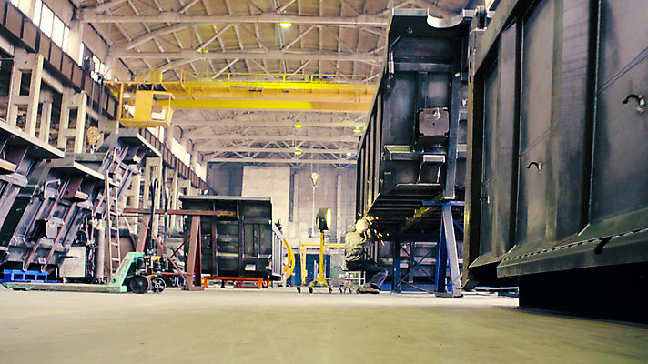 포토 JPG 해외이미지 식물 남자 산업 부분 공장 교통시설 자동차 노동자 실내 사람 사람없음 금속 기계 장비 공구 업무 작업 작업실 제조 만들기 짐차 무거움 정비공 용접 용접공 자동 철강 해외202004 해외포토 직업 육상교통 교통 공업 모션 재질 내부 도구 기술자 무게 시설 파일형식 이미지허브