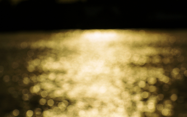 포토 JPG 해외이미지 호수 백그라운드 패턴 자연 추상 풍경 사람없음 야외 물 여름 파란색 빛 강 태양 반사 노란색 환경 광선 흰색 원형 황금 야간 소프트포커스 보케 내추럴 블러 해외202004 해외포토 자연요소 도형 계절 컬러 무늬 촬영기법 생태계 파일형식 이미지허브