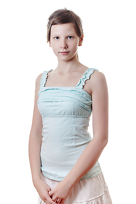 포토 JPG 해외이미지 백인 1 학생 여자 감정 포즈 갈색머리 한명 서기 미소 10대 파란색 기쁨 흰색 자르기 블라우스 긍정 슛 고립 사춘기 진짜 유일 해외202004 해외포토 서양인 헤어스타일 컬러 컨셉 상의 모션 청소년 표정 사람 파일형식 이미지허브