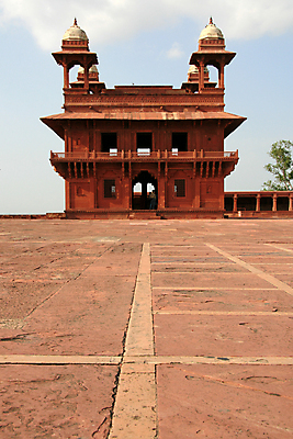 포토 JPG 해외이미지 건축양식 벽돌 사람없음 건물 빨간색 세계 여행객 궁전 사찰 역사 재산 황금 땅 인도인 신성 천연기념물 아그라 안뜰 옛날 힌두교 해외202004 해외포토 외국인 건축물 건축 종교 컬러 고건축 종교건축 사람 동양인 금융 파일형식 이미지허브