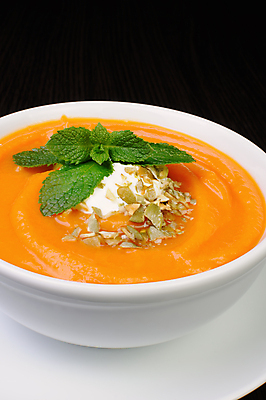 포토 JPG 해외이미지 음식 부분 호박 반찬 건강 사람없음 식사 저녁식사 고명 조미료 수프 먹기 민트 가득함 크림 칼로리 점심식사 저칼로리 해외202004 해외포토 채소 모션 허브 향미료 파일형식 이미지허브