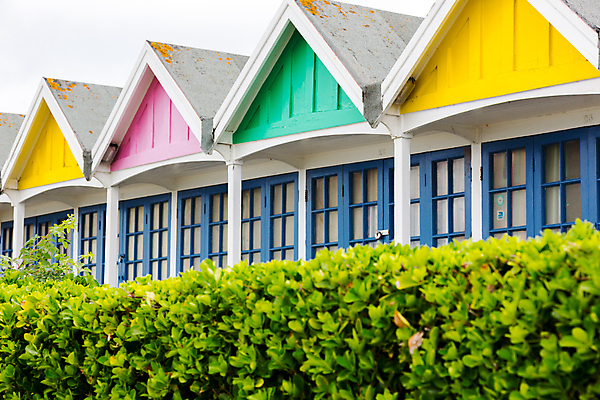 포토 JPG 해외이미지 전통 노년 바다 분홍색 여행 건축양식 휴가 휴식 주택 해변 사람없음 장식 초록색 관광지 노란색 산책로 수확 시골 화려 역사 재산 오두막 은퇴 휴양지 복고 헛간 구식 빅토리아 연금 옛날 파스텔톤 해외202004 해외포토 건축 길 컬러 컨셉 농업 성인 건물 금융 장소 저장고 파일형식 이미지허브