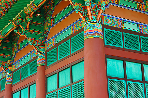 포토 JPG 해외이미지 전통 아시아 종교 문화 여행 패턴 불교 건축양식 지붕 주택 서울 한국 동양인 사람없음 건물 목재 장식 초록색 컬러풀 믿음 궁전 기도 기둥 사찰 역사 묘사 명상 신성 멀리 동쪽 남쪽 솜씨 숭배 해외202004 해외포토 나무 건축물 건축 감정 나라 컬러 고건축 무늬 재료 종교건축 인종 방향 파일형식 이미지허브