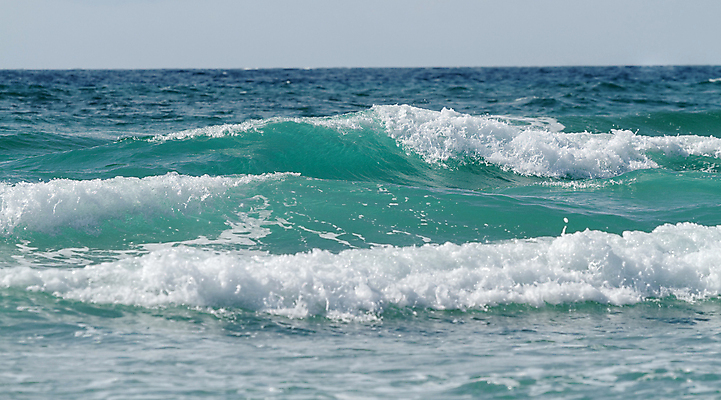 포토 JPG 해외이미지 물결 파도 바다 여행 백그라운드 자연 조류 하늘 표면 사람없음 야외 물 파란색 햇빛 반사 힘 활발 젖음 액체 서핑 떨어짐 큼 태평양 해일 힘찬 스플래쉬 해외202004 해외포토 자연요소 동물 컬러 컨셉 태양 수상스포츠 크기 자연재해 생태계 파일형식 이미지허브