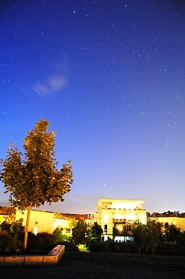 포토 JPG 해외이미지 별 하늘 주택 사람없음 건물 우주 도시 야간 천문학 타운 천국 방법 카피스페이스 해외202004 해외포토 자연요소 건축물 교육 공백 파일형식 이미지허브