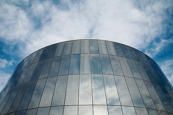 포토 JPG 해외이미지 구름 디자인 외관 실루엣 벽 백그라운드 비즈니스 건축양식 창문 유리 하늘 성공 미래 새로움 아파트 사람없음 건물 파란색 사무실 반사 탑 고층빌딩 거울 도시 업무 원형 재산 큼 묘사 대학교 보안 상업 정사각형 철강 해외202004 해외포토 자연요소 도형 건축물 건축 컬러 컨셉 학교 재질 주택 촬영기법 안전 빌딩 금융 작업 크기 파일형식 이미지허브