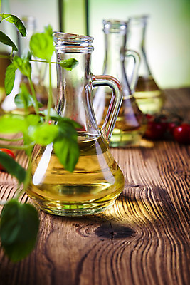 포토 JPG 해외이미지 음식 잎 토마토 채소 재료 자연 유리 파스타 건강 요리 사람없음 목재 초록색 노란색 검은색 식사 이탈리아 수확 흰색 나뭇가지 신선 양념 액체 지중해 허브 향신료 유기농 올리브 날것 소금 바질 내추럴 고립 식초 옛날 해외202004 해외포토 나무 식물 웰빙 열매 유럽 바다 컬러 농업 재질 서양음식 생태계 향미료 파일형식 이미지허브