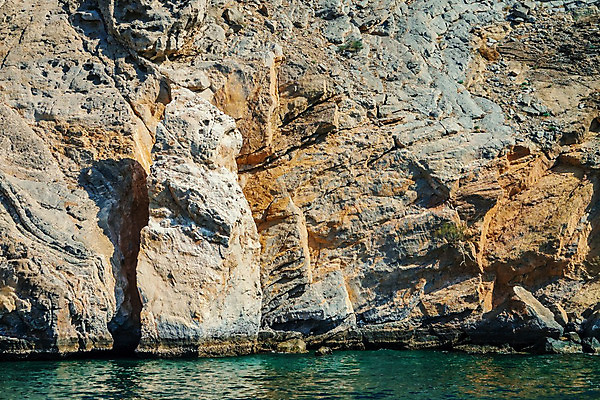 포토 JPG 해외이미지 구름 바다 여행 백그라운드 중동 자연 하늘 휴가 산 풍경 사람없음 물 파란색 태양 새벽 만 중앙 크루즈 상승 아라비아 동쪽 스카이라인 오로라 산악지대 아랍어 이국적 수평선 해외202004 해외포토 자연요소 나라 컬러 컨셉 배_교통 자연현상 방향 생태계 파일형식 이미지허브