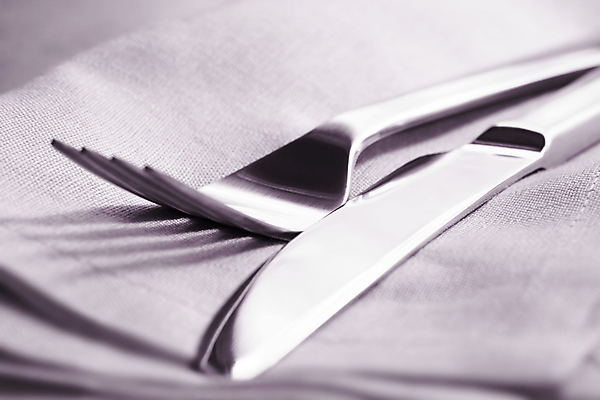 포토 JPG 해외이미지 식기 포크 사람없음 가로 칼 은색 냅킨 파스텔톤 해외202004 해외포토 컬러 파일형식 이미지허브