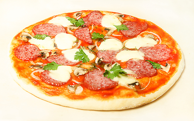 포토 JPG 해외이미지 음식 조각 백그라운드 채소 탁자 치즈 주택 피자 건강 요리 사람없음 목재 주방 식사 저녁식사 이탈리아 껍질 신선 최고 소시지 맛 굽기 속도 반죽 칼로리 후추 점심식사 모짜렐라치즈 살라미 짠맛 핸드메이드 해외202004 해외포토 나무 유럽 가구 컨셉 재료 유제품 패스트푸드 서양음식 건물 가공식품 구이 향신료 파일형식 이미지허브