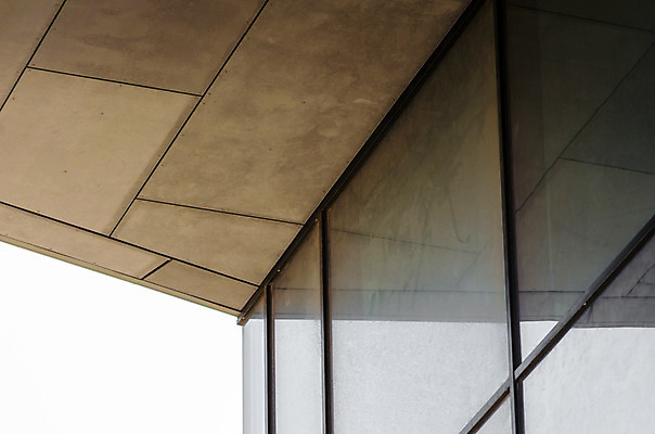 포토 JPG 해외이미지 벽 백그라운드 비즈니스 건축양식 창문 유리 거리 주택 사람없음 사무실 블록 회색 도시 모서리 파편 패널 콘크리트 미니멀 해외202004 해외포토 건축 컬러 재질 건물 파일형식 이미지허브