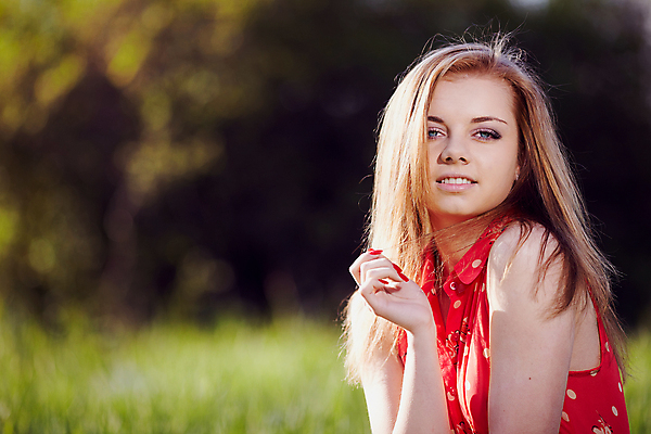 포토 JPG 해외이미지 백인 1 라이프스타일 드레스 공원 여자 행복 컨셉 밭 자연 휴식 관리 한명 사람 소녀 성인 야외 가로 초록색 여름 태양 봄 활발 기쁨 자유 밀 장면 추적 단절 유일 해외202004 해외포토 자연요소 서양인 옷 계절 공공시설 감정 어린이 컬러 농업 모션 곡류 생활 생태계 파일형식 이미지허브