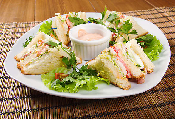 포토 JPG 해외이미지 음식 요리 사람없음 빛 요식업 계란 식사 소시지 우아함 맛 먹기 카나페 메뉴 햄 칼로리 토막 점심식사 해외202004 해외포토 산업 컨셉 모션 서양음식 육류 알 가공식품 파일형식 이미지허브