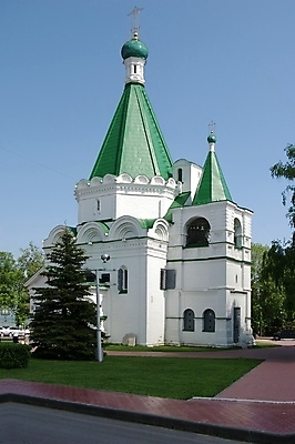 포토 JPG 해외이미지 모양 구름 전통 외관 기독교 종교 여행 십자가 건축양식 하늘 풍경 사람없음 야외 건물 파란색 교회 탑 영혼 역사 장면 타운 첨탑 옛날 해외202004 해외포토 자연요소 건축물 건축 컬러 종교건축 도시 파일형식 이미지허브