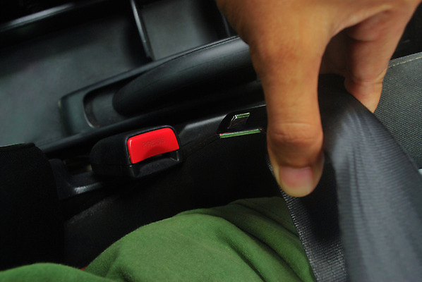 포토 JPG 해외이미지 라이프스타일 남자 산업 여행 백그라운드 의자 비즈니스 장신구 부분 교통시설 자동차 안전 사람 성인 사람없음 내부 디지털 모니터 기계 장비 운전 벨트 기구 공구 운전사 닫기 보호 연결 플라스틱 사건 서비스 보안 공학 위로 고립 자동 잠금해제 제어 차고 하드웨어 해외202004 해외포토 직업 잡화 교육 육상교통 가구 교통 컨셉 모션 재질 생활 컴퓨터 도구 시설 파일형식 이미지허브