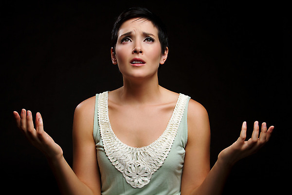 포토 JPG 해외이미지 여자 종교 무기 검은배경 관리 한명 사람 20대 성인 10대 검은색 어둠 기도 오픈 명상 오르기 고립 숭배 칭찬 해외202004 해외포토 1 컬러 백그라운드 모션 청소년 청년 파일형식 이미지허브