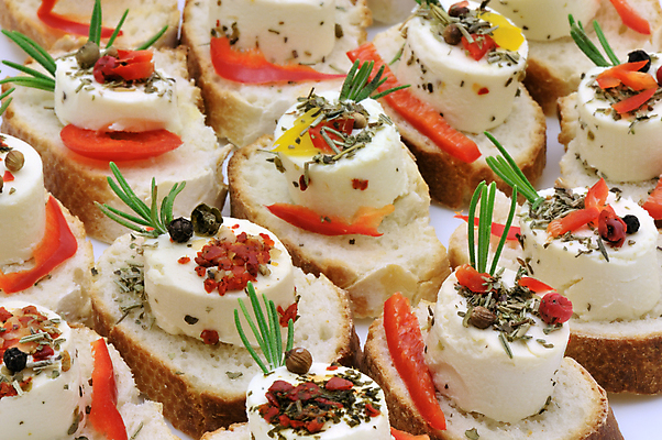 포토 JPG 해외이미지 음식 빵 치즈 사람없음 장식 컬러풀 파티 이탈리아 신선 맛 바게트 작음 지중해 카나페 크림 후추 모음 로즈메리 토막 뷔페 채식주의자 해외202004 해외포토 유럽 바다 컬러 컨셉 유제품 서양음식 이벤트 크기 허브 향신료 채식 파일형식 이미지허브