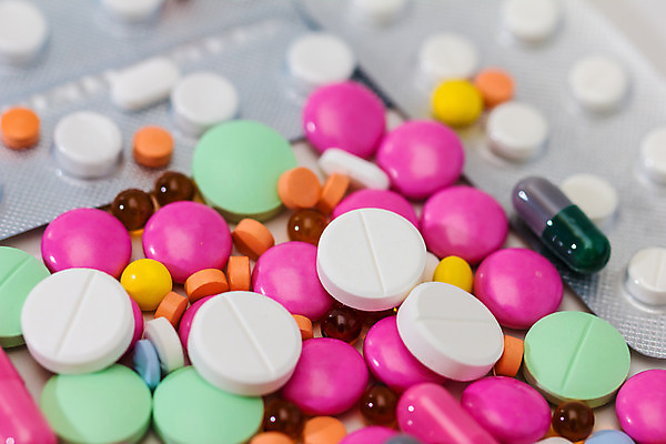 포토 JPG 해외이미지 백그라운드 건강 사람없음 컬러풀 알약 약 의사 긴급 입 수비 실험실 수집 예방 순환 팩 패키지 반대 조제 돌봄 마약 피임 피임약 항생제 많음 해외202004 해외포토 컬러 컨셉 의학 모션 실험 신체부위 화장품 의료진 만들기 파일형식 이미지허브