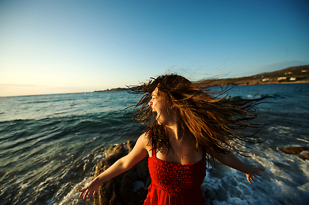 포토 JPG 해외이미지 모델 여자 행복 바다 신체 휴가 한명 미소 웃음 성인 야외 10대 물 비키니 태양 머리카락 뜨거움 화려 유머 선탠 팔 열대기후 해외202004 해외포토 자연요소 1 수영복 감정 컨셉 청소년 표정 사람 신체부위 머리 파일형식 이미지허브