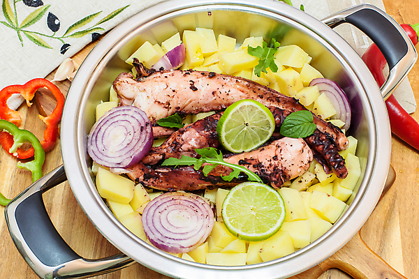 포토 JPG 해외이미지 전통 접시 음식 다이어트 토마토 채소 감자 건강 육류 어류 요리 사람없음 초록색 식당 식사 저녁식사 샐러드 신선 맛 그릴 지중해 레몬 해산물 메뉴 유기농 문어 지역 촉수 훈제 점심식사 섞기 스테인레스 주키니 주키니호박 채식주의자 평야 해외202004 해외포토 식기 웰빙 바다 컬러 컨셉 과일 식재료 자연 주방용품 연체동물 상점 수중동물 채식 파일형식 이미지허브