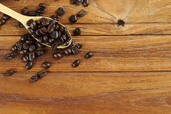 포토 JPG 해외이미지 커피 음료 백그라운드 컨셉 패턴 농업 재료 탁자 아침 콩 건강 씨앗 사람없음 목재 갈색 우주 숟가락 검은색 어둠 카페 시골 신선 맛 아침식사 콜롬비아 낟알 굽기 삼베 국자 질감 아로마 향 에스프레소 중독 내추럴 모카 아라비카 옛날 카페인 해외202004 해외포토 주간 나무 식물 산업 컬러 가구 무늬 주방용품 곡류 수저 상점 식사 남아메리카 구이 파일형식 천_직물 이미지허브