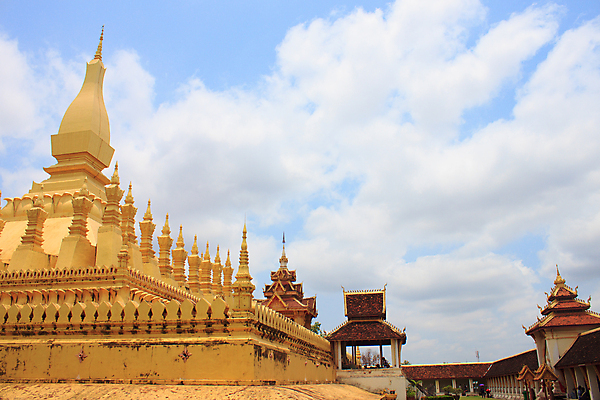 포토 JPG 해외이미지 아시아 종교 문화 불교 사람없음 사찰 역사 황금 라오스 천연기념물 사리탑 순례 신앙심 해외202004 해외포토 나라 종교건축 탑 파일형식 이미지허브