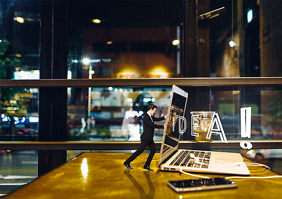 전신 PSD 서양인 편집 편집이미지 남자 커피 비즈니스 창문 아이디어 한명 서기 20대 성인 옆모습 노트북 스마트폰 카페 비즈니스맨 밀기 야간 성인남자한명만 이미지편집 자연요소 외국인 1 음료 뷰포인트 컨셉 모션 사람 청년 전자제품 핸드폰 스마트기기 상점 직장인 남자한명만 성인남자만 파일형식