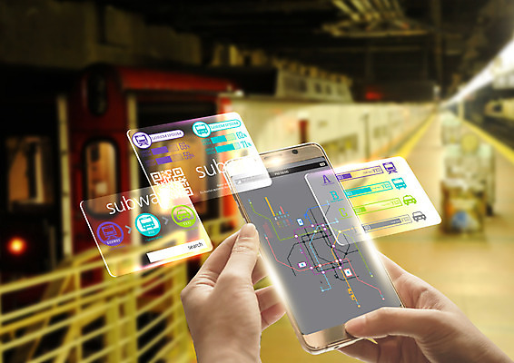 PSD 편집 편집이미지 손 교통수단 대중교통 정보기술 스마트라이프 한명 들기 신체부위 스마트폰 스마트 노선도 지하철노선도 지하철표 이미지편집 1 라이프스타일 교통 컨셉 모션 기술 사람 핸드폰 스마트기기 티켓 파일형식