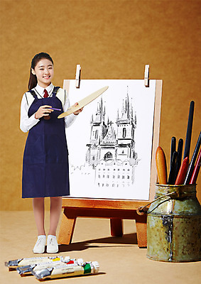 전신 PSD 편집 편집이미지 학생 여자 교육 청소년 미술 한명 서기 웃음 앞치마 물감 한국인 붓 팔레트 양동이 청소년교육 이젤 그림 캔버스 이미지편집 1 모션 문화예술 표정 사람 동양인 미술도구 파일형식