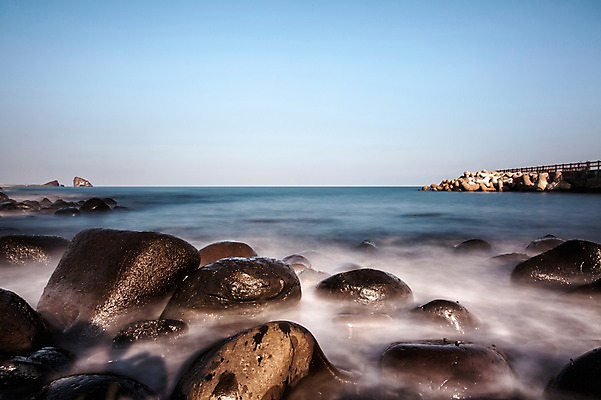 포토 JPG 주간 바다 풍경 사람없음 야외 제주도 돌 바위 장노출 형제섬 국내포토 자연요소 섬 한국 촬영기법 돌_바위 파일형식