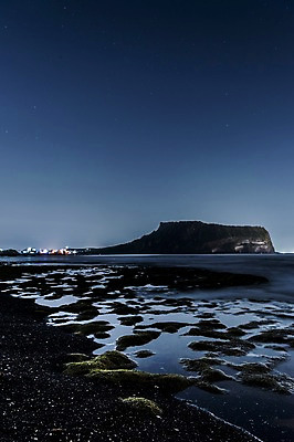 포토 JPG 야경 사람없음 야외 제주도 성산일출봉 광치기해변 국내포토 한국 해변 야간 서귀포 파일형식 풍경_경치