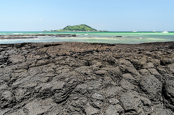 포토 JPG 주간 바다 풍경 해변 사람없음 야외 제주도 돌_바위 비양도 국내포토 자연요소 섬 한국 파일형식