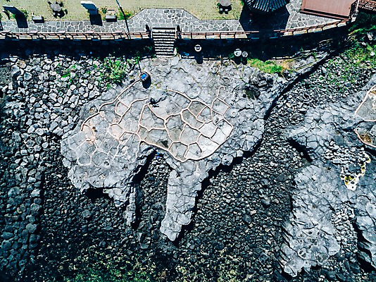 포토 JPG 주간 풍경 사람없음 야외 하이앵글 제주시 돌_바위 항공촬영 애월읍 염전 돌염전 국내포토 자연요소 뷰포인트 제주도 시설 파일형식