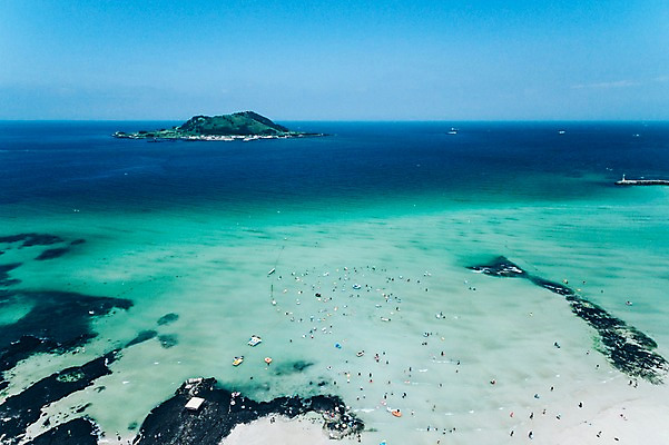 포토 JPG 주간 바다 풍경 해변 사람없음 야외 하이앵글 제주도 항공촬영 비양도 협재해수욕장 국내포토 자연요소 뷰포인트 섬 한국 해수욕장 파일형식