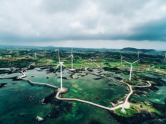 포토 JPG 주간 바다 풍경 해변 사람없음 야외 하이앵글 제주도 풍력에너지 항공촬영 국내포토 자연요소 뷰포인트 한국 그린에너지 파일형식