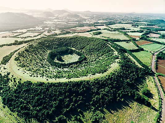 포토 JPG 주간 나무 풍경 사람없음 야외 하이앵글 제주도 숲 오름 항공촬영 아부오름 국내포토 자연요소 식물 뷰포인트 한국 파일형식