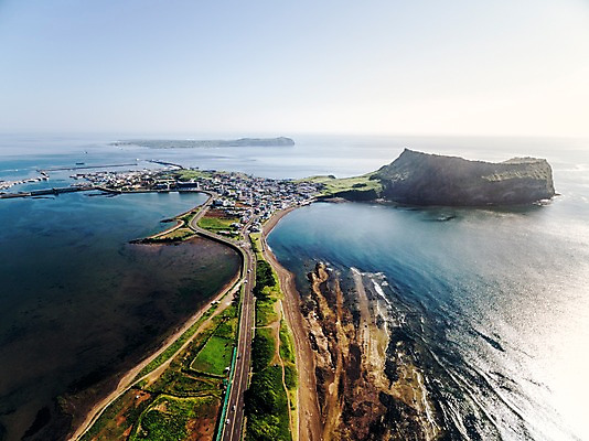 포토 JPG 주간 바다 풍경 사람없음 야외 하이앵글 제주도 성산일출봉 항공촬영 성산읍 우도 국내포토 자연요소 뷰포인트 섬 한국 서귀포 파일형식