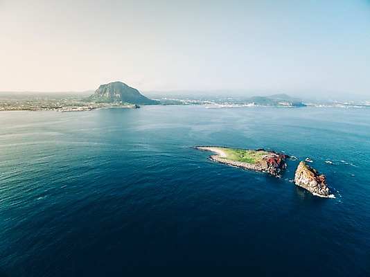 포토 JPG 주간 바다 풍경 사람없음 야외 하이앵글 제주도 항공촬영 산방산 형제섬 국내포토 자연요소 뷰포인트 섬 산 한국 파일형식