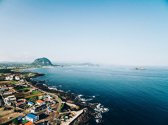 포토 JPG 주간 바다 풍경 사람없음 야외 하이앵글 제주도 항공촬영 산방산 형제섬 국내포토 자연요소 뷰포인트 섬 산 한국 파일형식