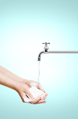 PSD 편집 편집이미지 손 건강 신체부위 물 거품 수도꼭지 비누 손씻기 이미지편집 자연요소 사람 위생용품 씻기 파일형식