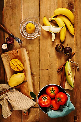 포토 JPG 스튜디오촬영 백그라운드 포크 토마토 과일 프레임 바나나 실내 사람없음 목재 신선 나이프 천 레몬 유기농 망고 나무도마 망고스틴 메론빵 트로피컬아트 국내포토 나무 식기 웰빙 빵 채소 재료 도마 내부 직물 칼 열대과일 그림 파일형식