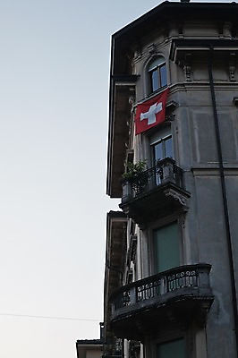 포토 JPG 주간 해외풍경 풍경 사람없음 야외 건물 스위스 스위스국기 국내포토 자연요소 해외 건축물 유럽 국기 파일형식